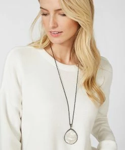 Karen Kane Large Mother Of Pearl Pendant Necklace