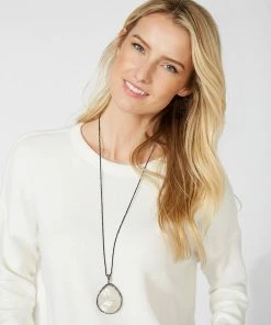 Karen Kane Large Mother Of Pearl Pendant Necklace