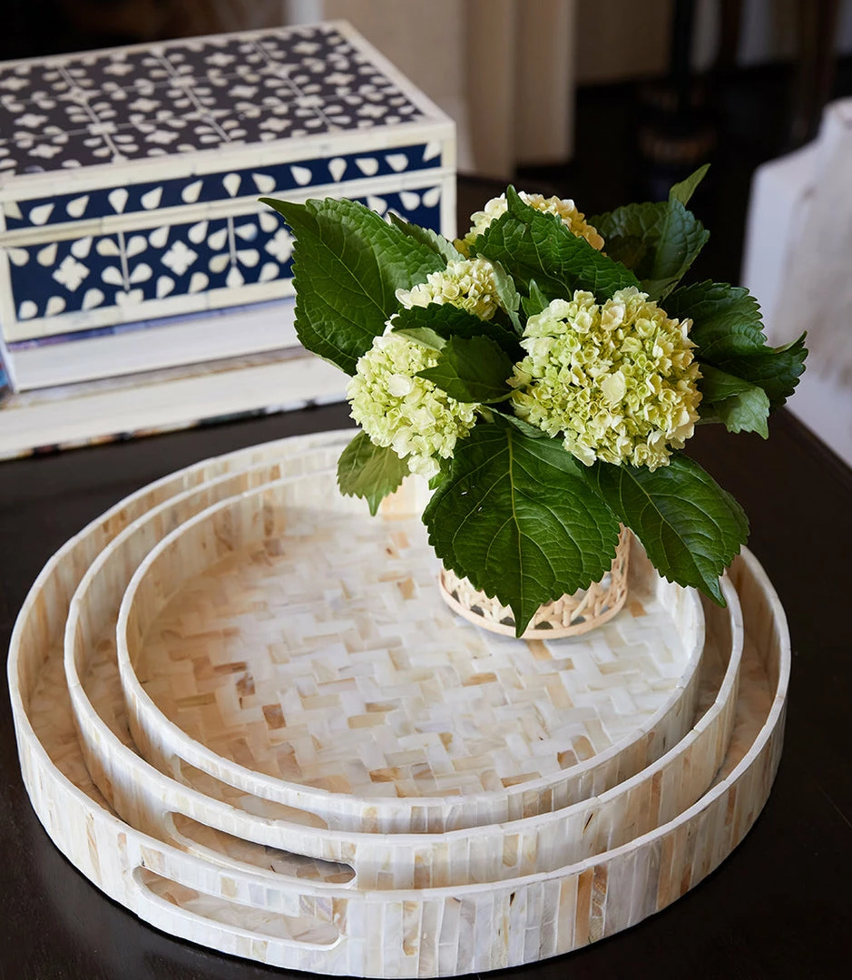 Karen Kane Round Mother Of Pearl Tray