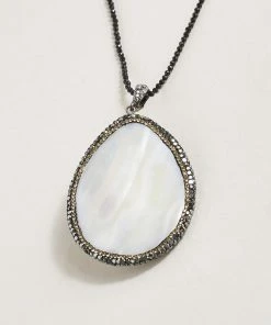 Karen Kane Large Mother Of Pearl Pendant Necklace