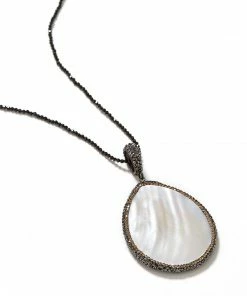 Karen Kane Large Mother Of Pearl Pendant Necklace