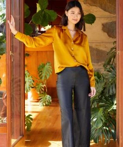 Karen Kane Long Sleeve Button Up Shirt