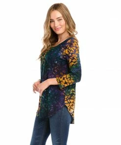 Karen Kane Petite Size Tie-Dye Burnout Shirttail Top