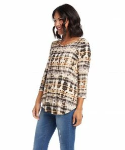 Karen Kane Clothing 3/4 Sleeve Shirttail Top