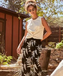 Karen Kane Embroidered Cropped Pants